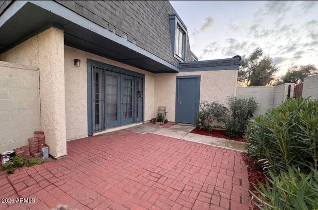 3221 W ROYAL PALM Road W, Phoenix, AZ 85051