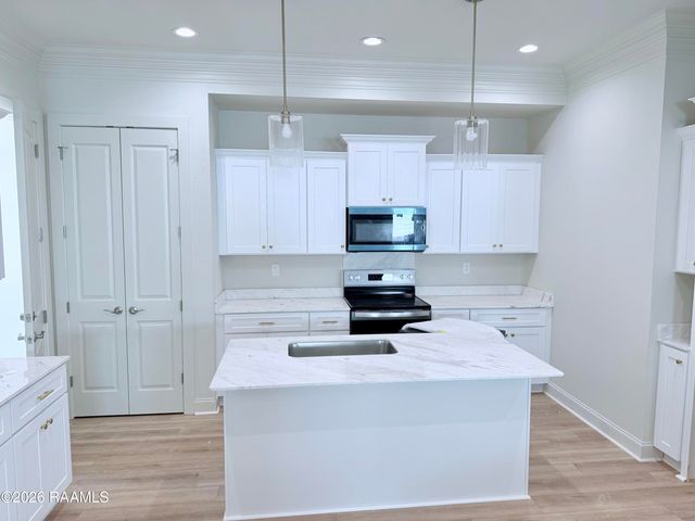 306 Berchman Oaks Drive, Lafayette, LA 70506
