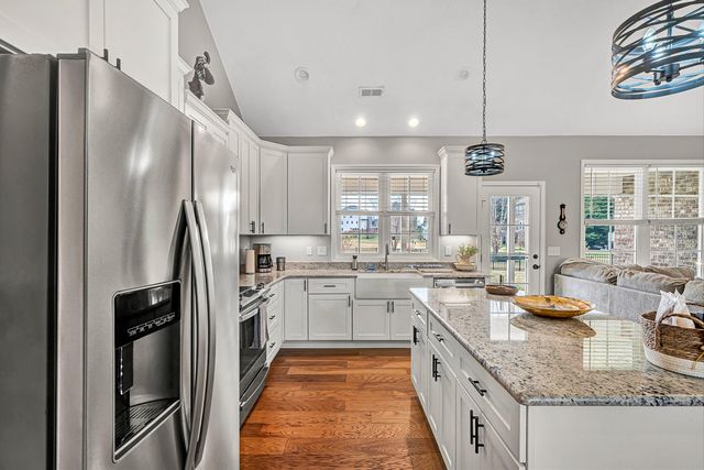 42 Island Green RD, Daleville, VA 24083