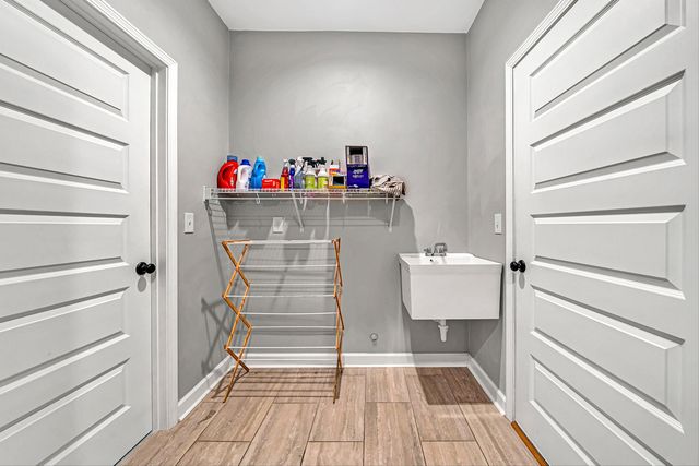 42 Island Green RD, Daleville, VA 24083