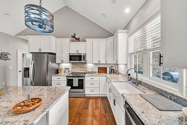 42 Island Green RD, Daleville, VA 24083