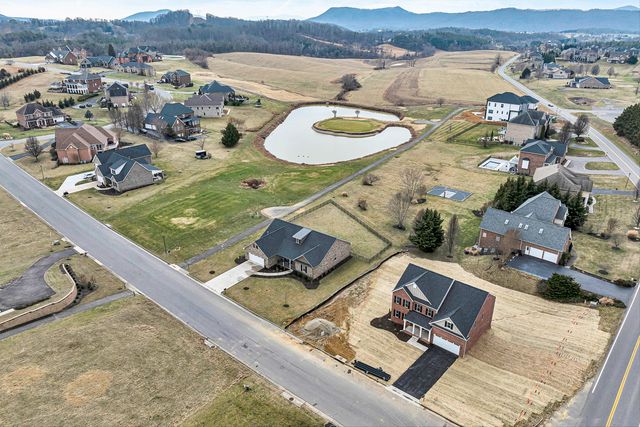 42 Island Green RD, Daleville, VA 24083