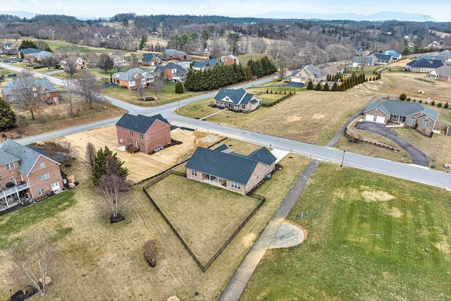 42 Island Green RD, Daleville, VA 24083