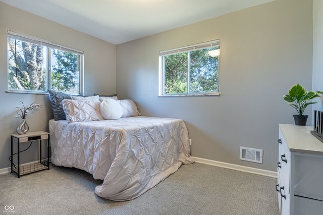 11625 E Welland Street, Cumberland, IN 46229