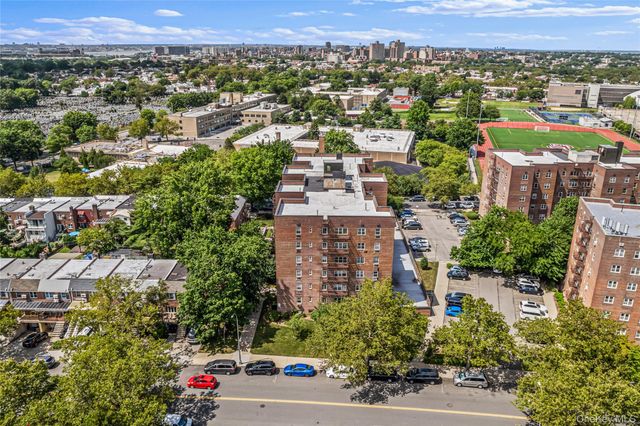 144-55 Melbourne Ave 2E, Flushing, NY 11367