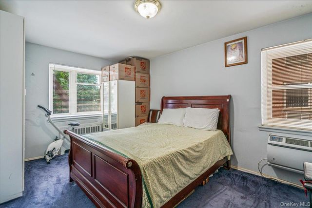144-55 Melbourne Ave 2E, Flushing, NY 11367