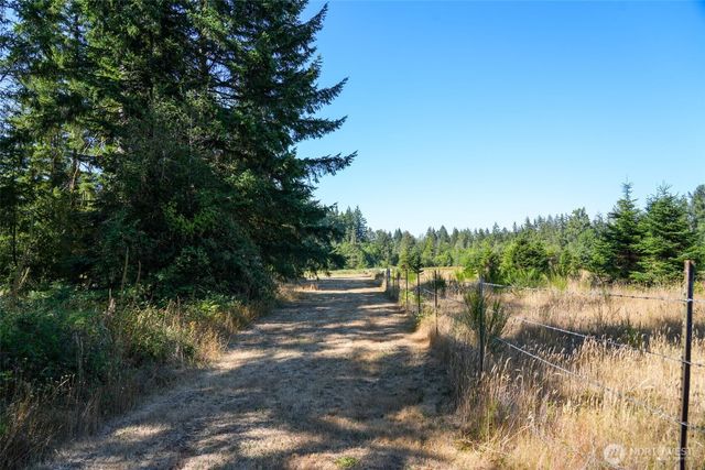 7123 115th Avenue SW, Olympia, WA 98512