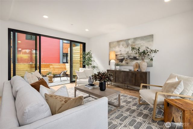 226 Canopy Path NW, Bainbridge Island, WA 98110