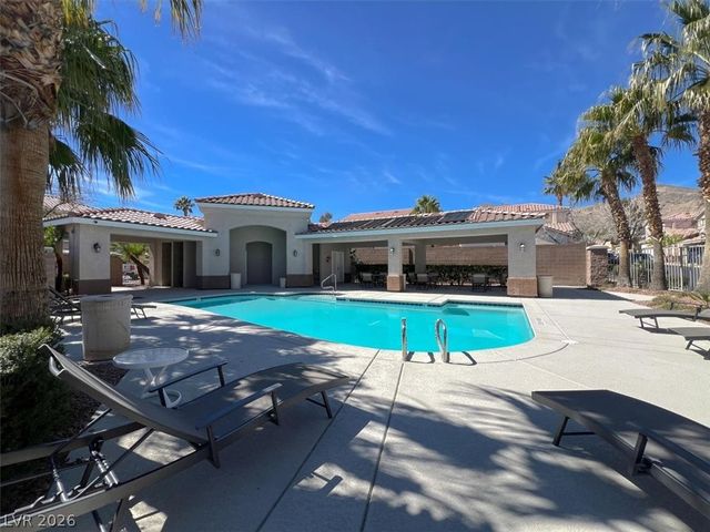 10408 Sloping Hill Avenue, Las Vegas, NV 89129