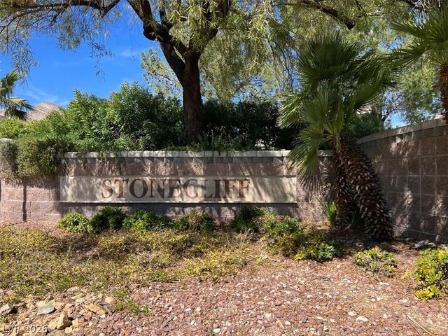 10408 Sloping Hill Avenue, Las Vegas, NV 89129