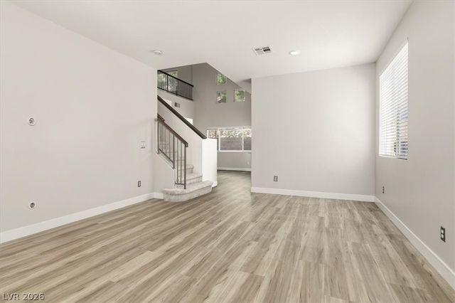 10408 Sloping Hill Avenue, Las Vegas, NV 89129