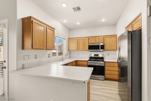 10408 Sloping Hill Avenue, Las Vegas, NV 89129