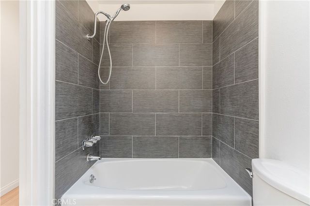 11138 Aqua Vista Street 49, Studio City, CA 91602