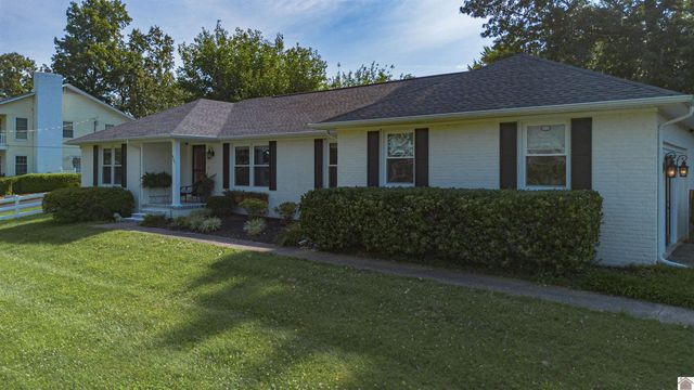 4242 Forrest Ave, Paducah, KY 42001