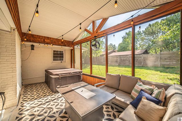4242 Forrest Ave, Paducah, KY 42001