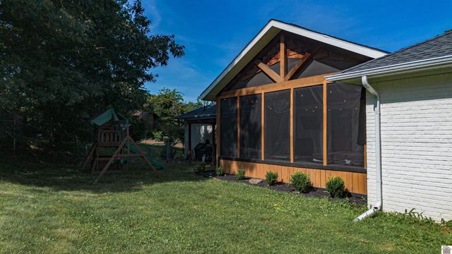 4242 Forrest Ave, Paducah, KY 42001