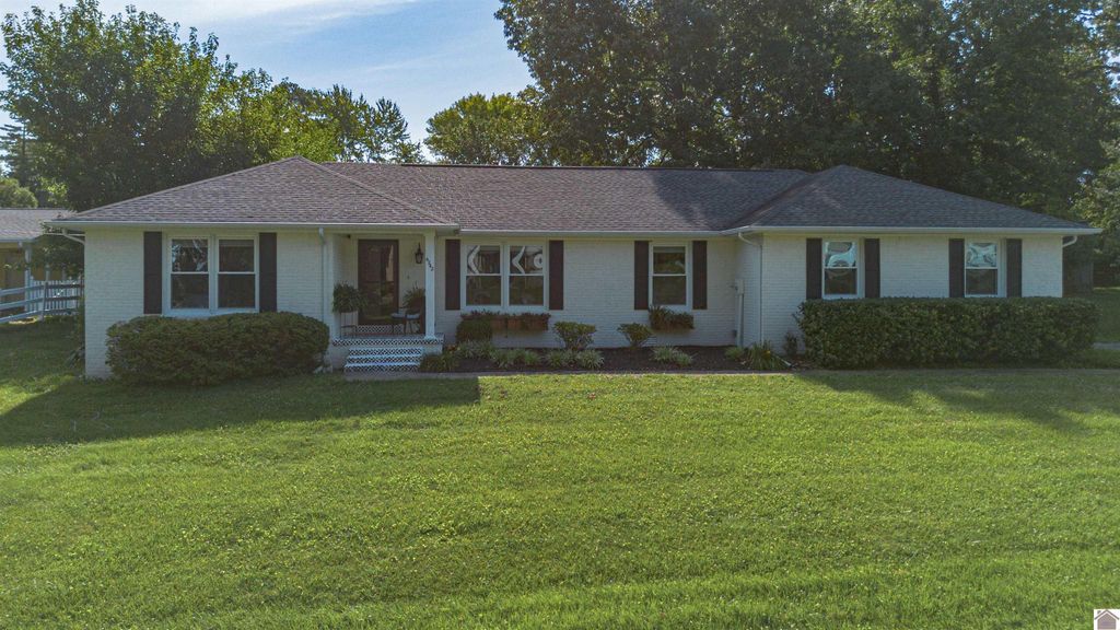 4242 Forrest Ave, Paducah, KY 42001