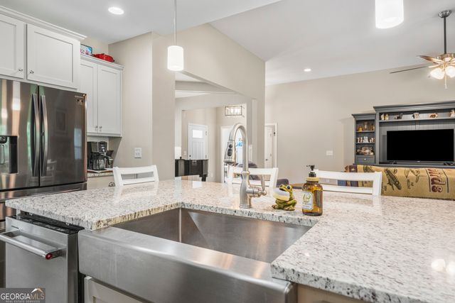217 Courtland Road, Brooks, GA 30205