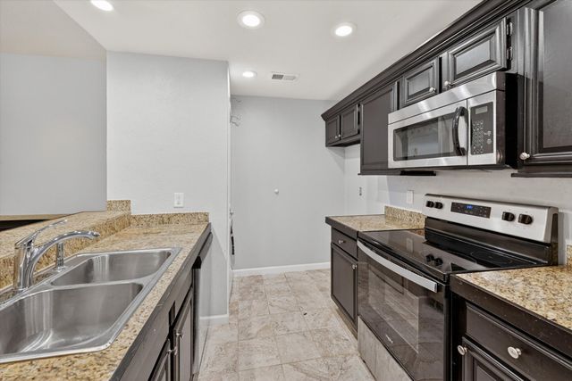 8601 Park Lane 721, Dallas, TX 75231