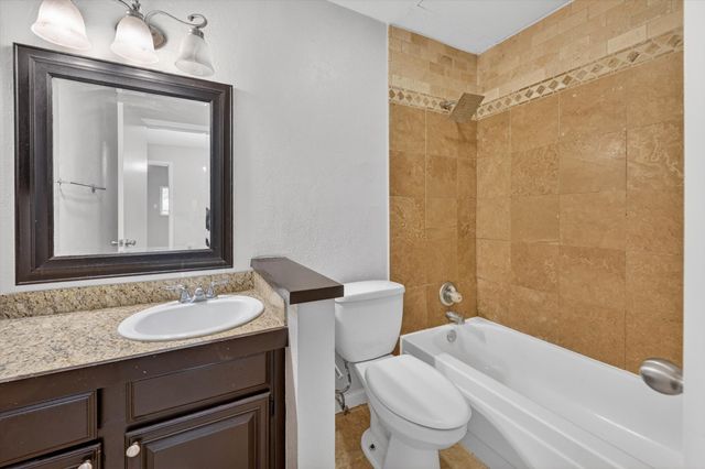 8601 Park Lane 721, Dallas, TX 75231