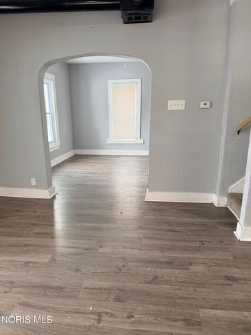 2026 Hawthorne Street, Toledo, OH 43606