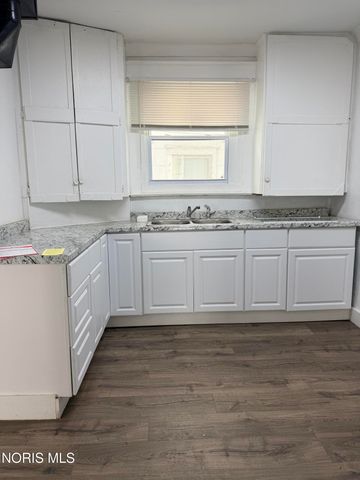 2026 Hawthorne Street, Toledo, OH 43606