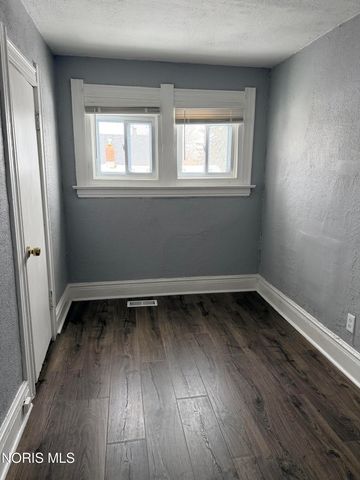 2026 Hawthorne Street, Toledo, OH 43606