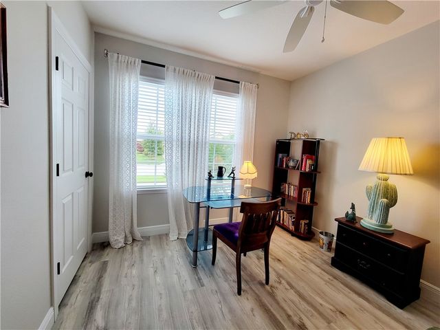 2142 Harwick Circle SW, Vero Beach, FL 32968