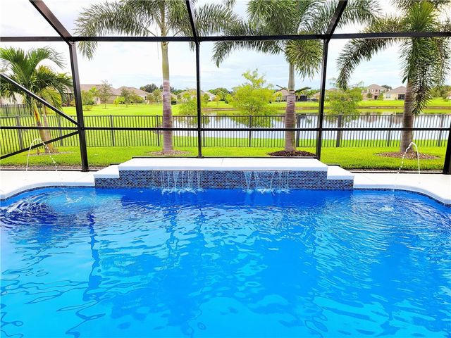 2142 Harwick Circle SW, Vero Beach, FL 32968