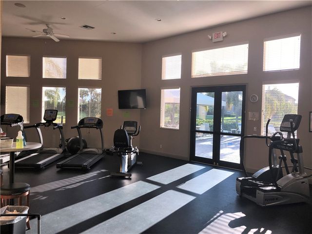 2142 Harwick Circle SW, Vero Beach, FL 32968