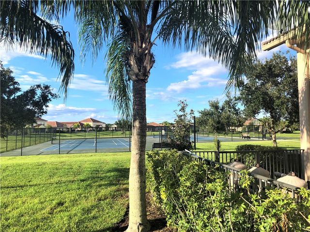 2142 Harwick Circle SW, Vero Beach, FL 32968