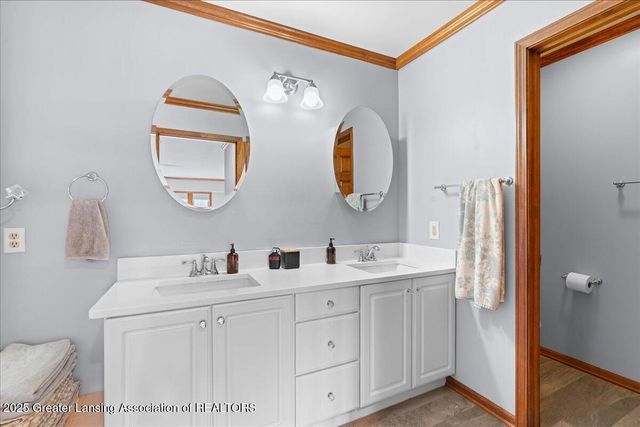 9760 Blue Heron Drive, Eaton Rapids, MI 48827