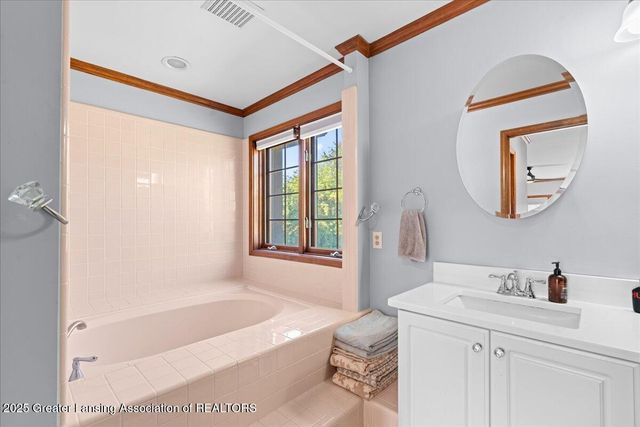 9760 Blue Heron Drive, Eaton Rapids, MI 48827