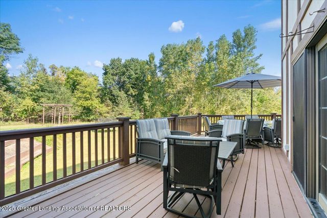 9760 Blue Heron Drive, Eaton Rapids, MI 48827