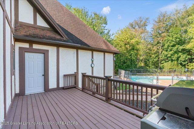 9760 Blue Heron Drive, Eaton Rapids, MI 48827