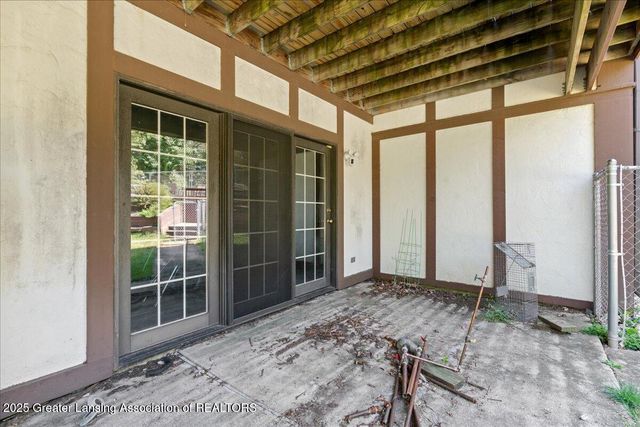 9760 Blue Heron Drive, Eaton Rapids, MI 48827