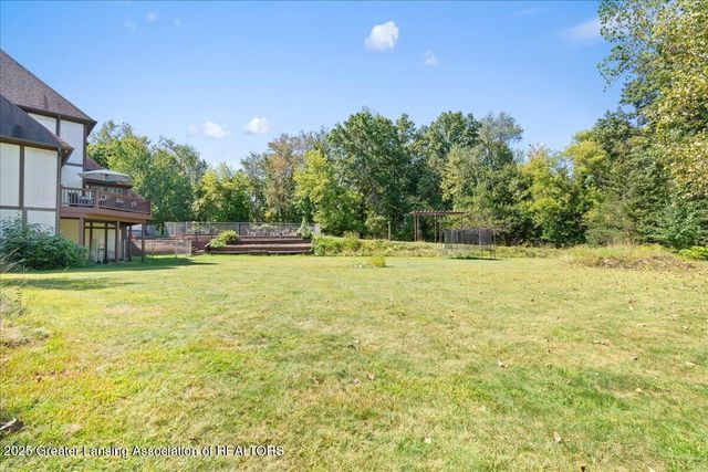 9760 Blue Heron Drive, Eaton Rapids, MI 48827