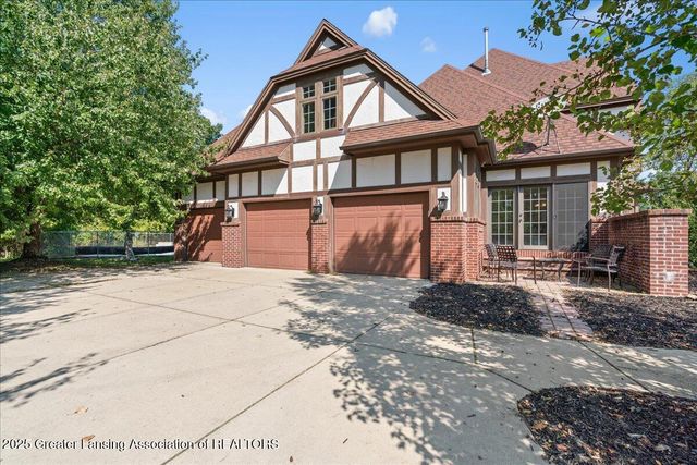 9760 Blue Heron Drive, Eaton Rapids, MI 48827