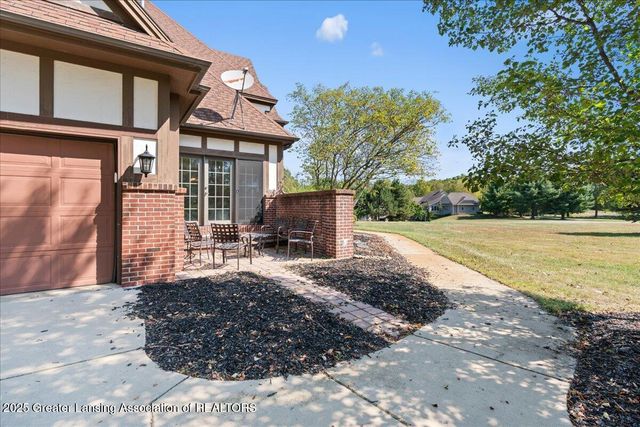 9760 Blue Heron Drive, Eaton Rapids, MI 48827