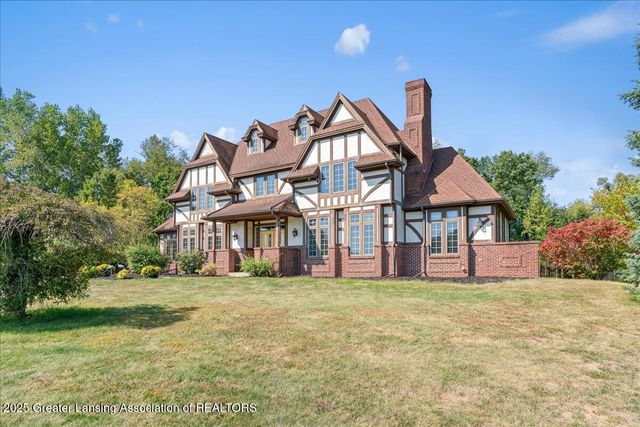 9760 Blue Heron Drive, Eaton Rapids, MI 48827