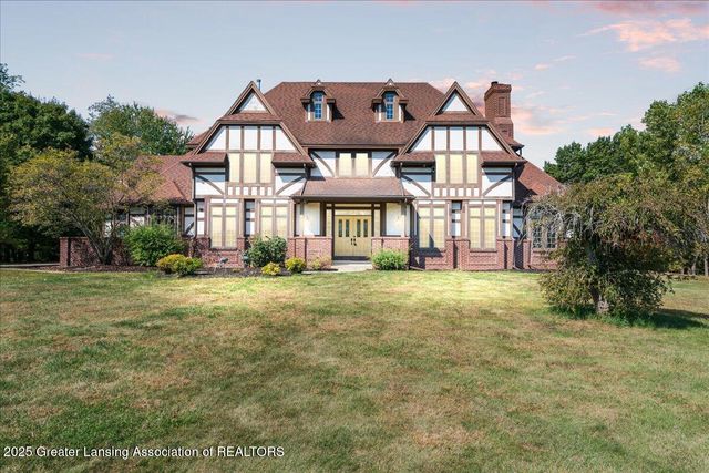 9760 Blue Heron Drive, Eaton Rapids, MI 48827