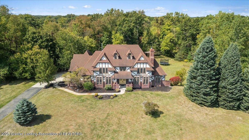 9760 Blue Heron Drive, Eaton Rapids, MI 48827