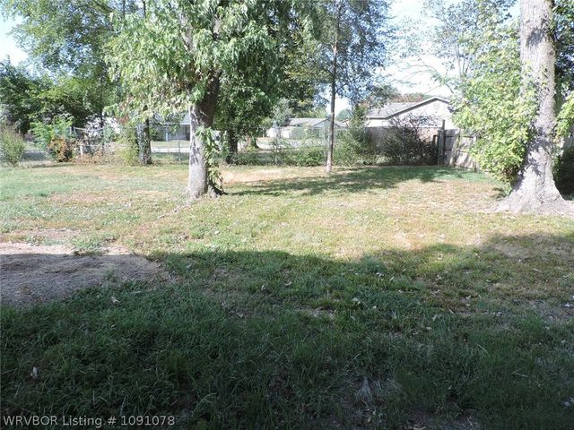 8930 Fresno Street, Fort Smith, AR 72903