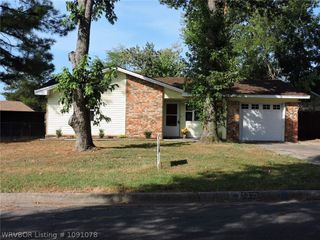 8930 Fresno Street, Fort Smith, AR 72903