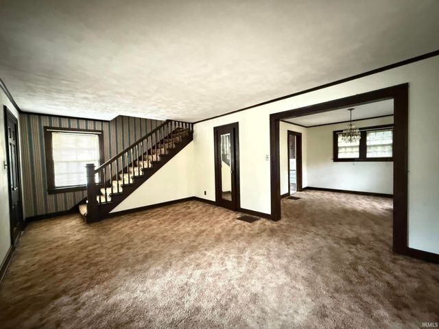 2017 M Street, Bedford, IN 47421