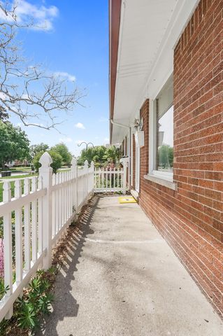 35046 Nancy Street, Westland, MI 48186