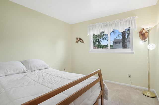 35046 Nancy Street, Westland, MI 48186