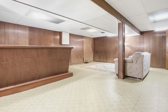 35046 Nancy Street, Westland, MI 48186