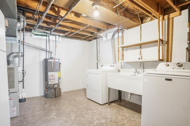 35046 Nancy Street, Westland, MI 48186