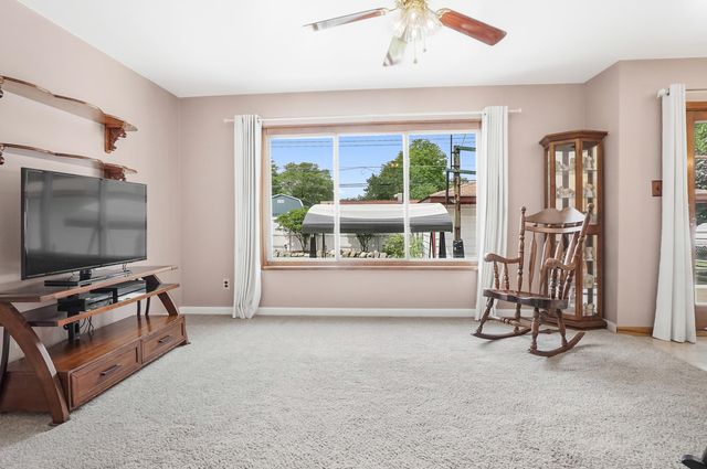 35046 Nancy Street, Westland, MI 48186